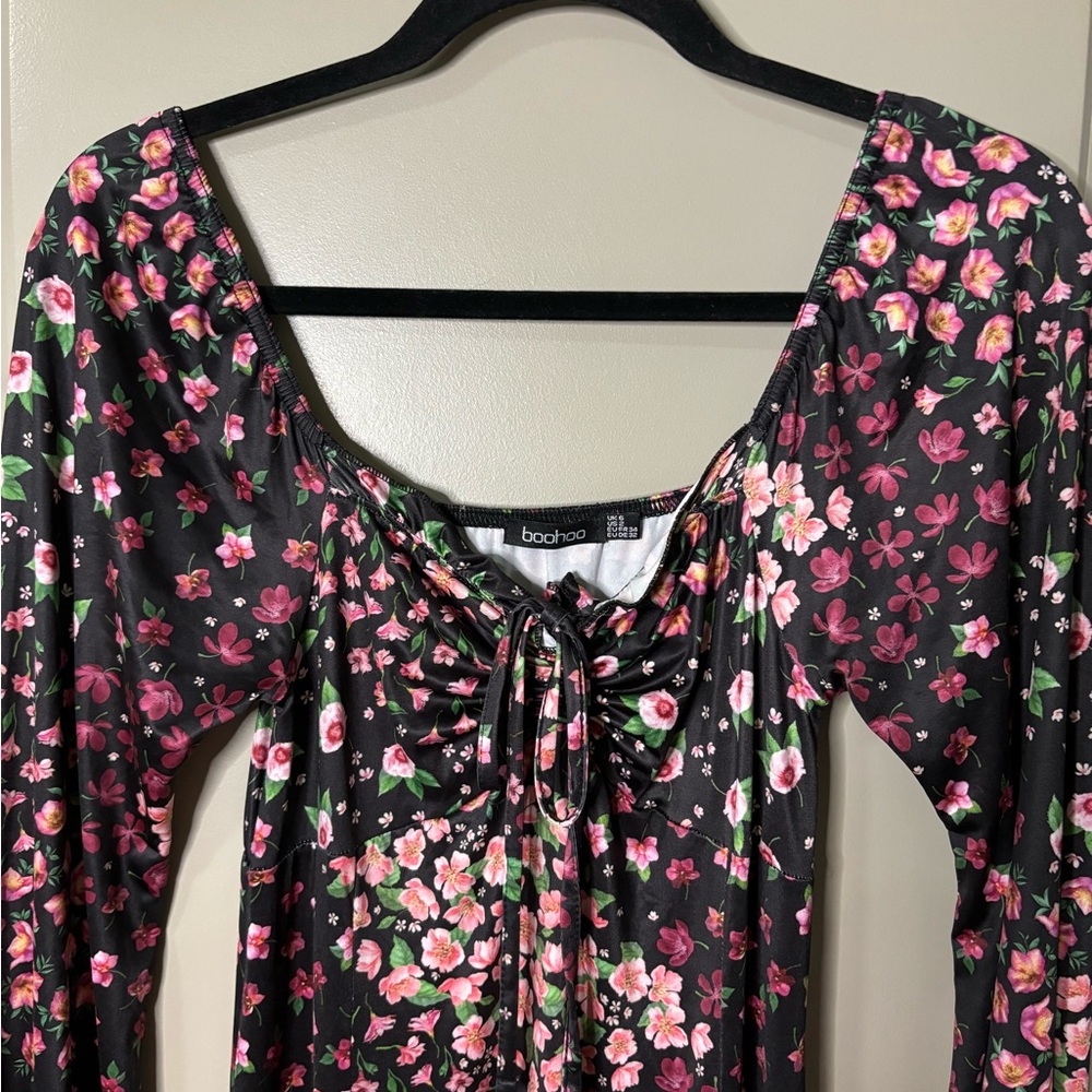 Boohoo floral midi dress with long sleeves, size small